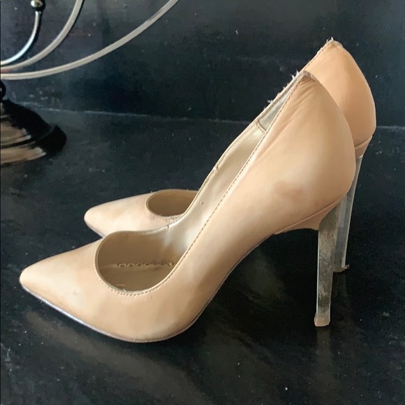 Bebe heels size 8 - Picture 2 of 2